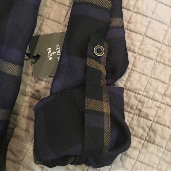 ❤️ Host Pic ❤️ Lace Up Paige Plaid shirt. - Picture 6 of 6